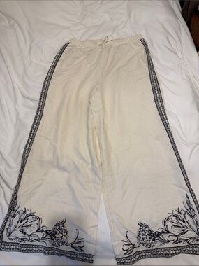 Max Studio Cream Wide-Leg Pants with Black Border and Floral Hem